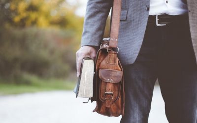 El derecho a reclamar por las indemnizaciones y otras prestaciones derivadas del despido